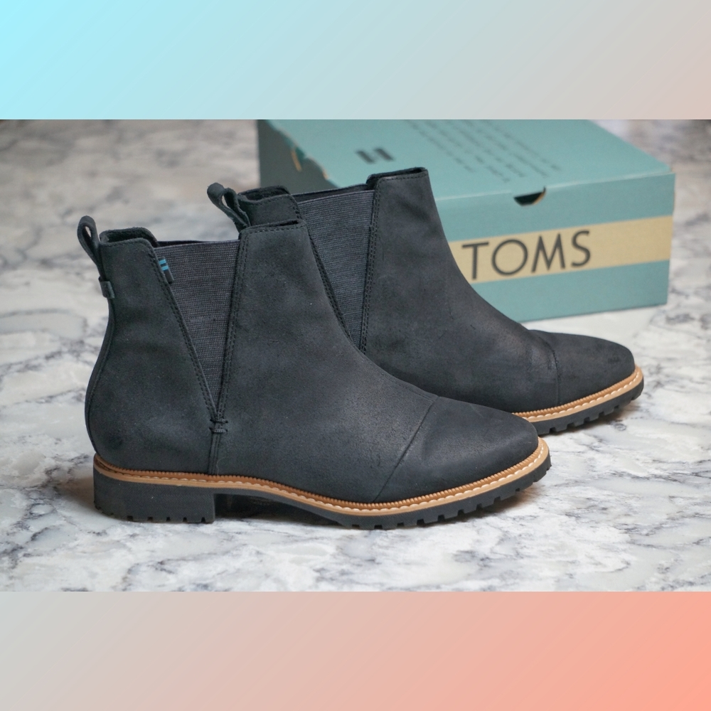 TOMS Cleo Water Resistant Chelsea Boot In Box